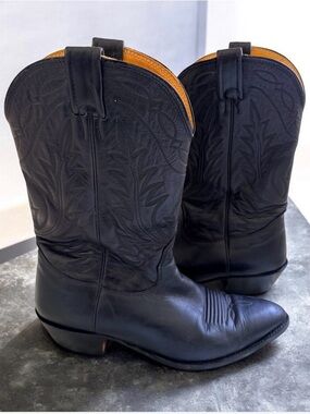 VTG Nocona Tan and Black Leather Cowboy Boots - Embroidered Interior 10D